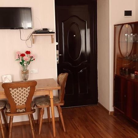 Tamara'S Apartament In Avlabari Tbilisi Eksteriør bilde