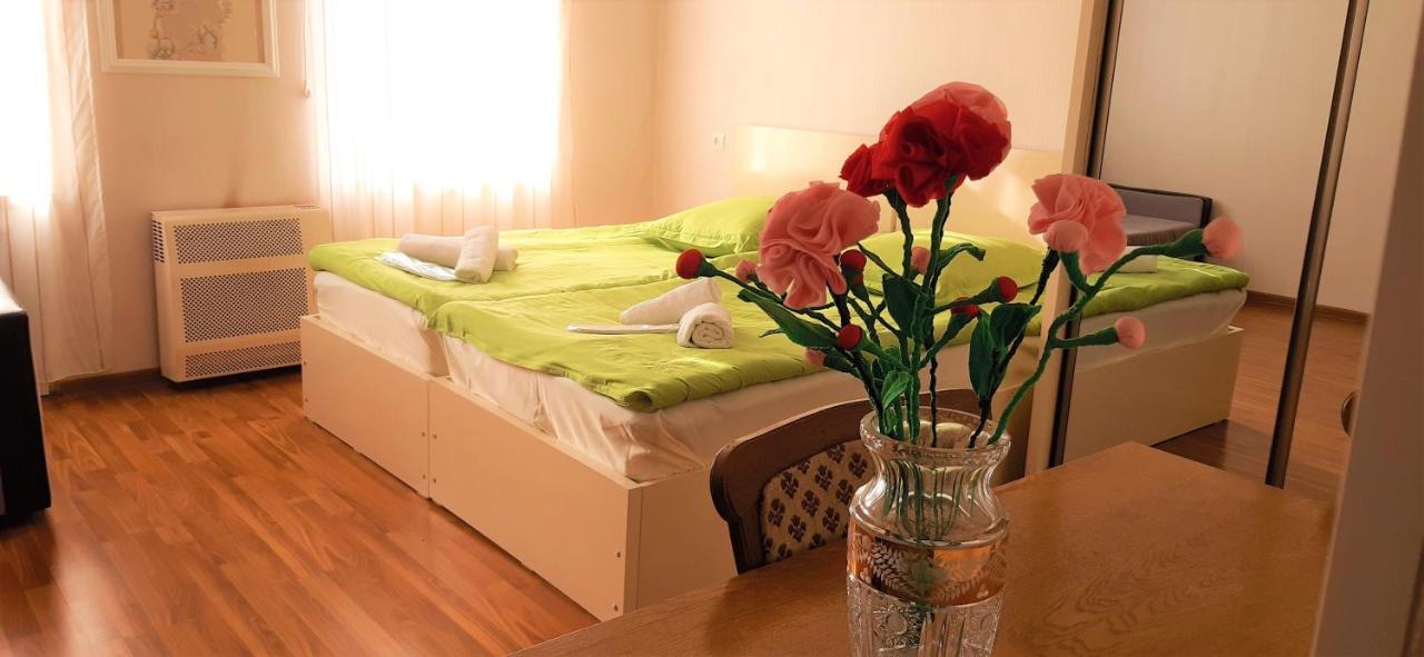 Tamara'S Apartament In Avlabari Tbilisi Eksteriør bilde