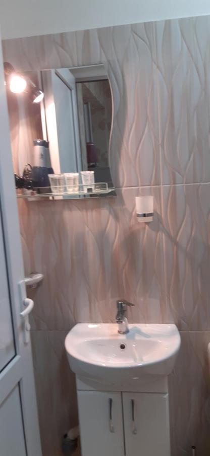 Tamara'S Apartament In Avlabari Tbilisi Eksteriør bilde