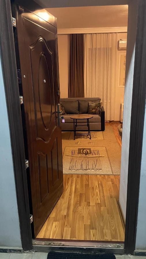 Tamara'S Apartament In Avlabari Tbilisi Eksteriør bilde