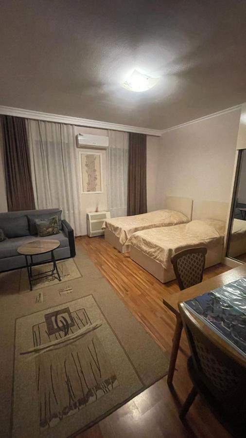 Tamara'S Apartament In Avlabari Tbilisi Eksteriør bilde