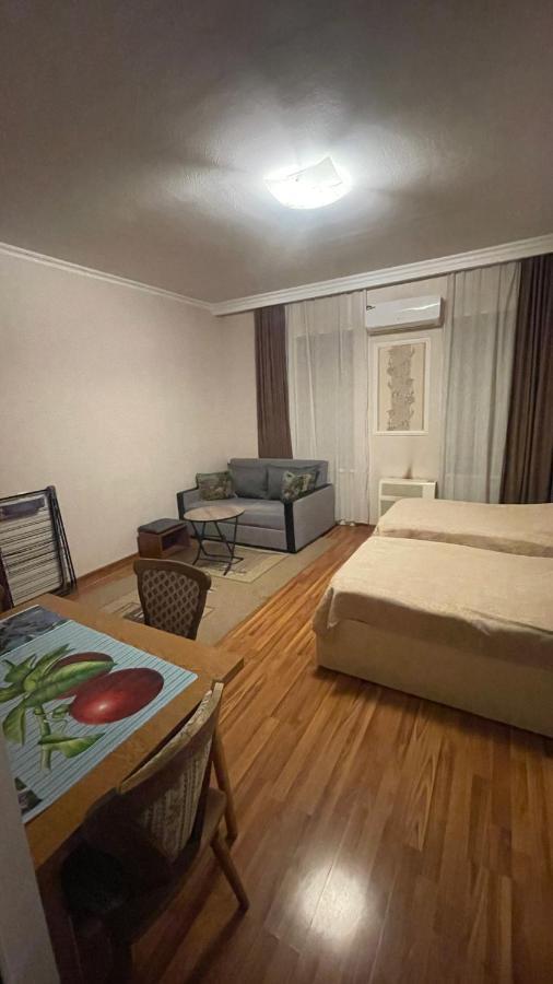 Tamara'S Apartament In Avlabari Tbilisi Eksteriør bilde
